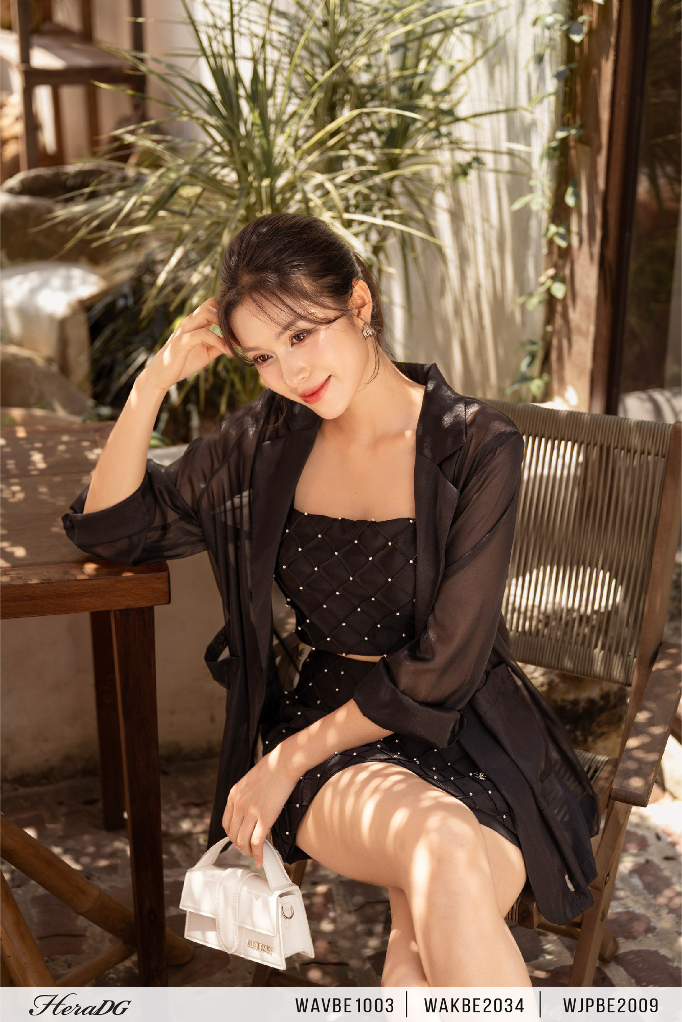 Ảnh của Chân váy A đính đá